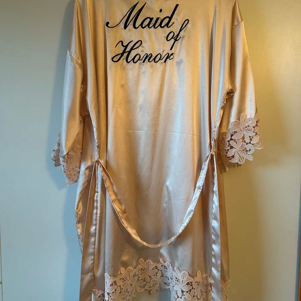 Elegant Maid of Honor Robe